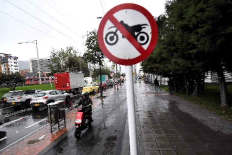 Bogotá prohíbe ciclomotores en ciclorrutas: multas superan los 600 mil pesos