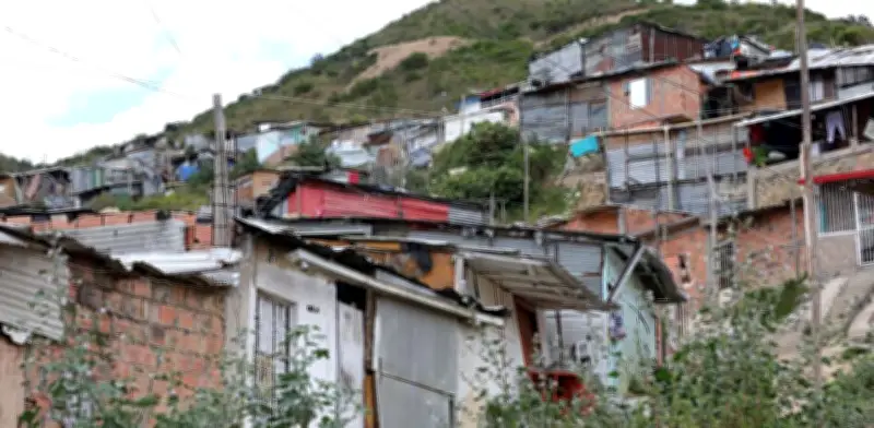 Bogotá reduce déficit habitacional a la mitad: logro histórico en vivienda digna