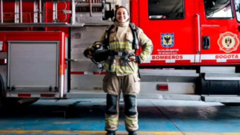 Bomberos de Bogotá lanzan curso de formación exclusivo para mujeres