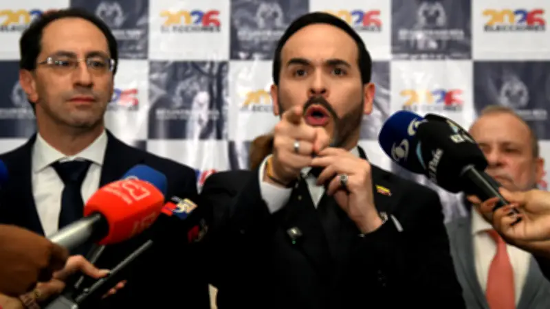 Candidato De la Espriella denuncia a Petro por interceptaciones y acude a instancias internacionales