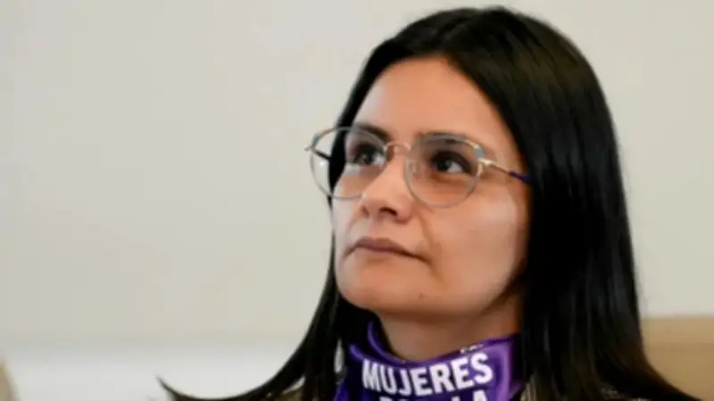 Candidatos presidenciales reaccionan ante denuncias de Angie Rodríguez sobre irregularidades en el Gobierno