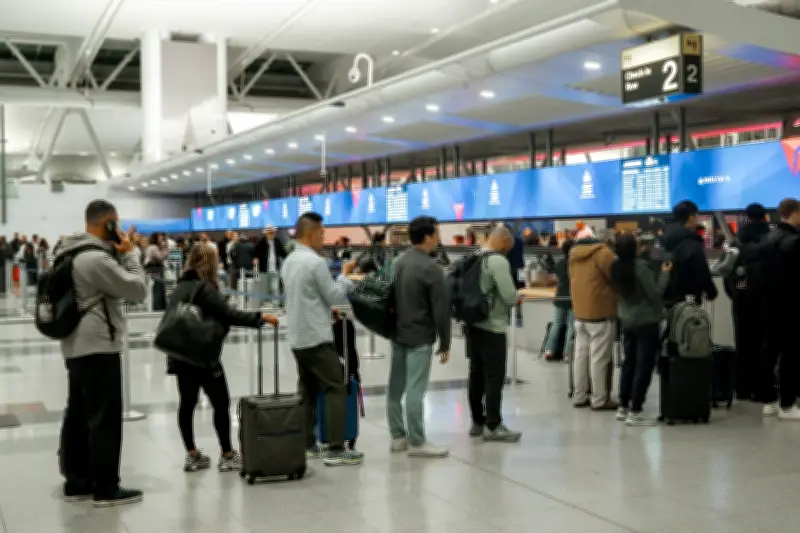 Caos en aeropuertos de EE.UU.: filas de 5 horas y miles de vuelos afectados