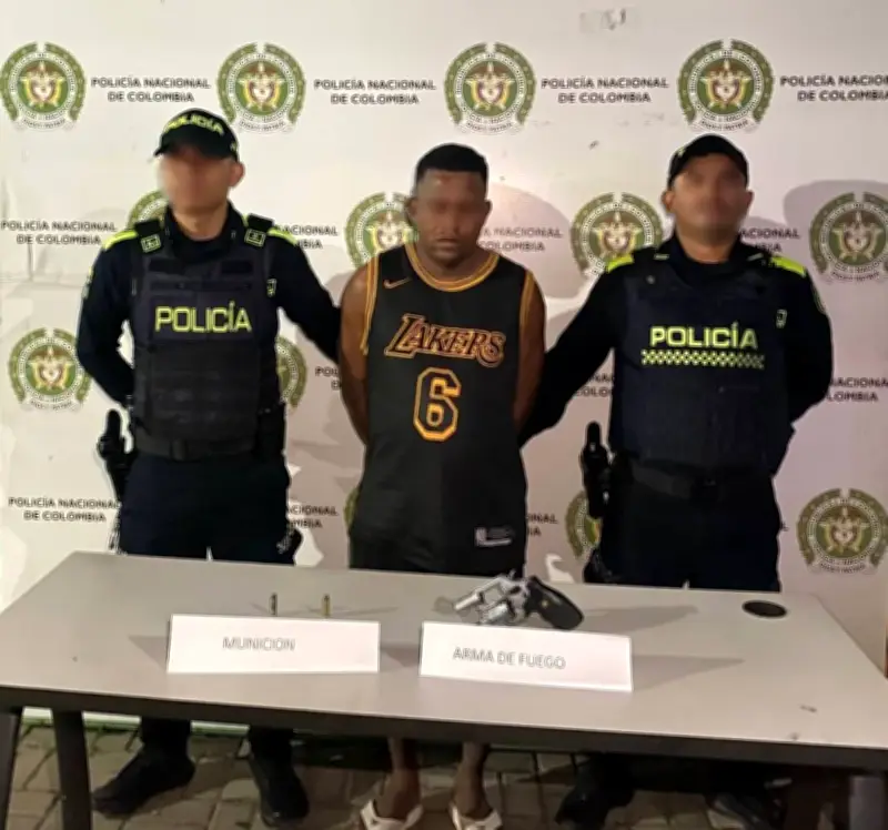 Capturan a alias 'El Tico' en Cartagena por porte ilegal de arma calibre 38 en Olaya Herrera