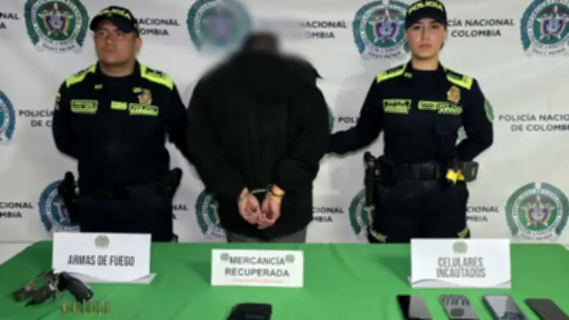 Capturan en Bogotá a ladrón con orden de Interpol tras robar cinco celulares a punta de pistola