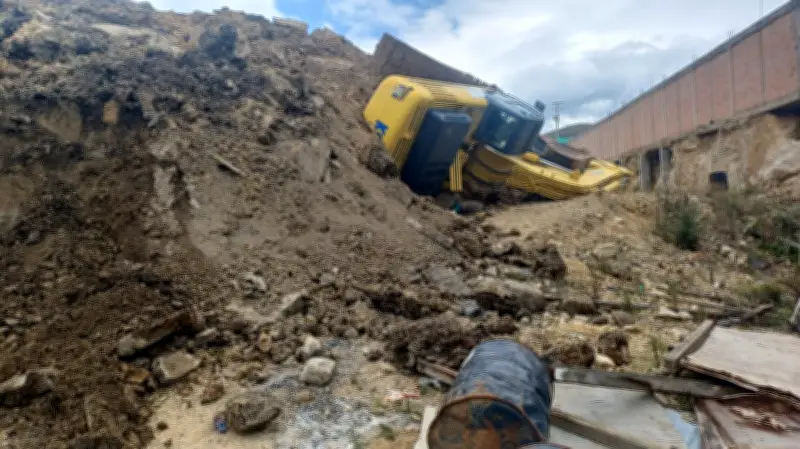 CAR ordena cierre de escombrera en Soacha tras derrumbe por graves irregularidades ambientales