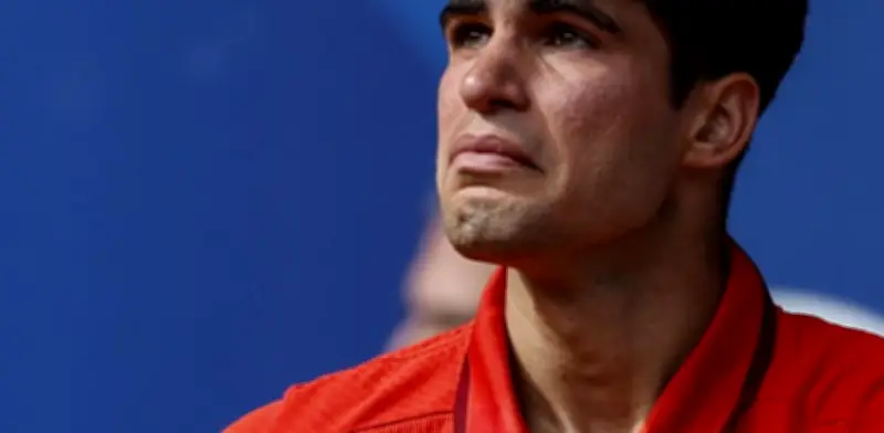 Carlos Alcaraz no jugará Roland Garros 2026 por lesión en muñeca