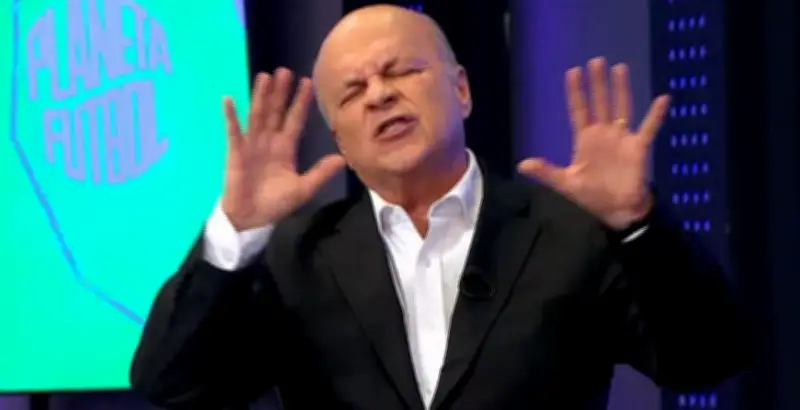 Carlos Antonio Vélez critica manejo de James Rodríguez y pide hablar de fútbol