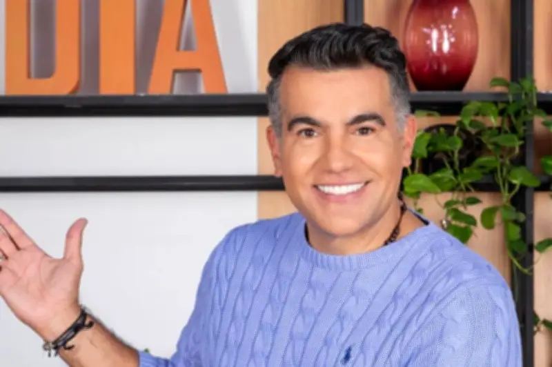 Carlos Calero, de Día a Día, se lanza como cantante de boleros en el Teatro Astor Plaza