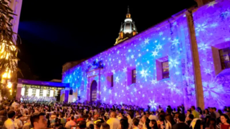 Cartagena vive su Jueves Santo con peregrinación de siete templos y proyecciones de mapping