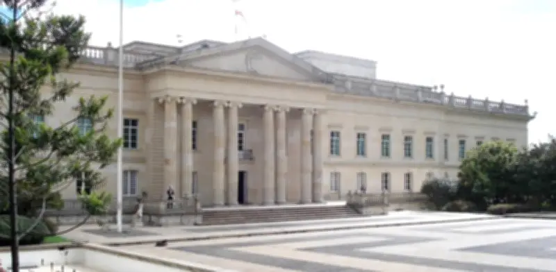 Centros de pensamiento alertan sobre riesgo a inversiones por tensiones entre Petro e instituciones