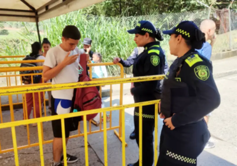 Cerro de las Tres Cruces en Cali recibe miles en Jueves Santo con estrictos controles de seguridad