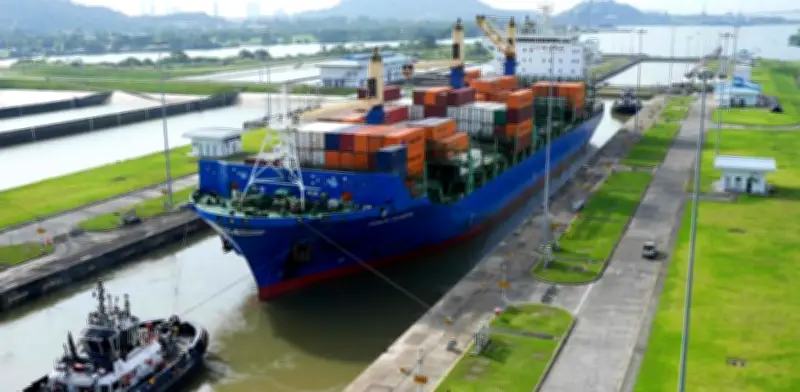 China acusa a Estados Unidos de difundir mentiras en disputa por barcos panameños retenidos