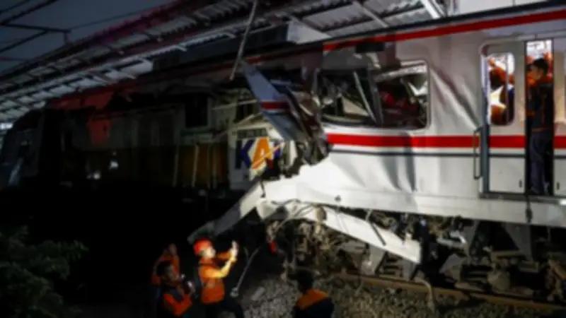 Choque de trenes en Indonesia deja cuatro muertos y 40 heridos