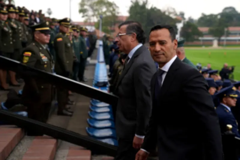 Choque en el Gobierno: Ministro de Defensa desmiente versión de Petro sobre atentado a Cepeda