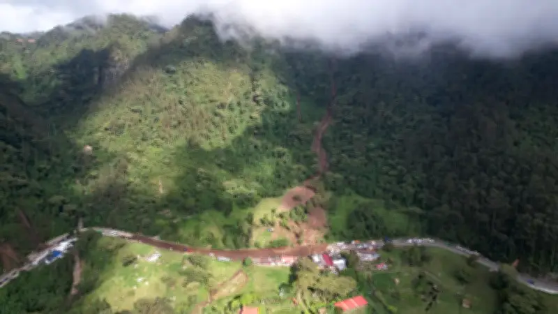 Cierre en vía Mosquera-La Mesa: avances y alerta roja por agua
