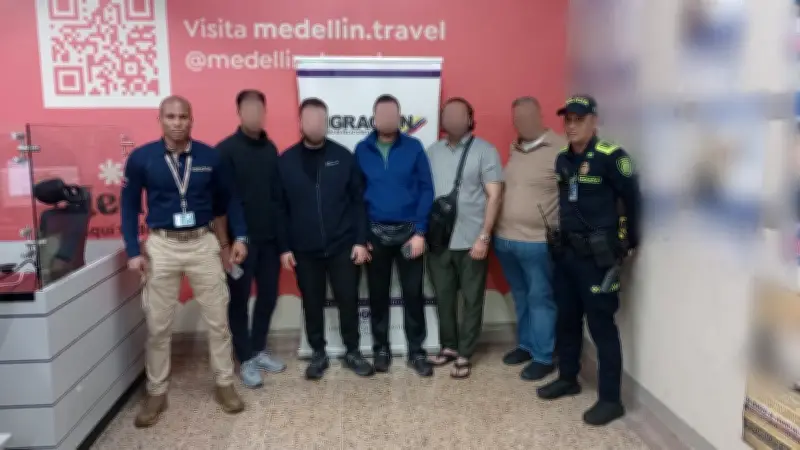 Cinco estadounidenses inadmitidos en Medellín por planes de turismo sexual revelados en vuelo