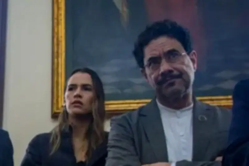 Clara López renunciaría a candidatura presidencial para apoyar a Iván Cepeda en 2026