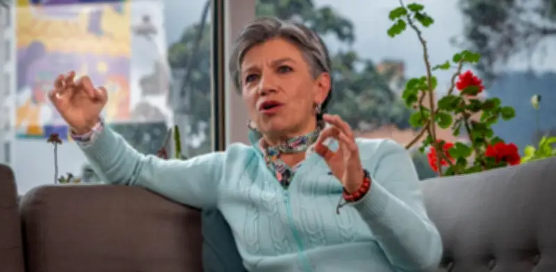 Claudia López critica a Cepeda por arrogancia y condiciones a otros