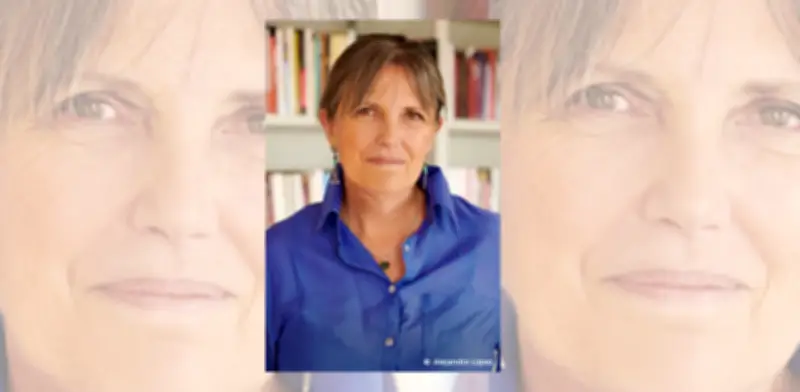 Claudia Piñeiro presenta 'La muerte ajena' y reflexiona sobre la verdad en el periodismo actual