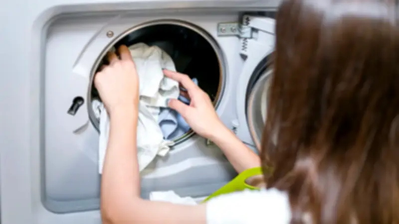 Cómo programar la lavadora en horas específicas reduce significativamente la factura de luz
