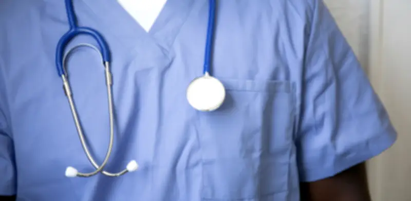 Cobertura sanitaria no asegura atención: 35% de latinoamericanos tiene necesidades médicas sin resolver