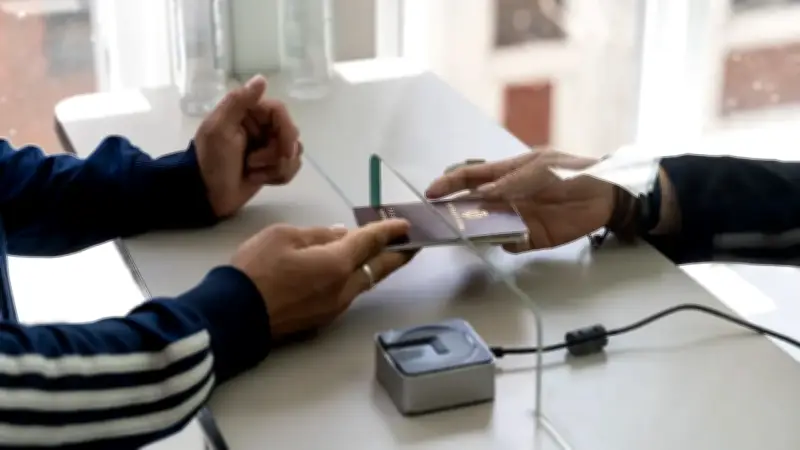 Colapso en trámites consulares por fallas globales del sistema SITAC de Cancillería