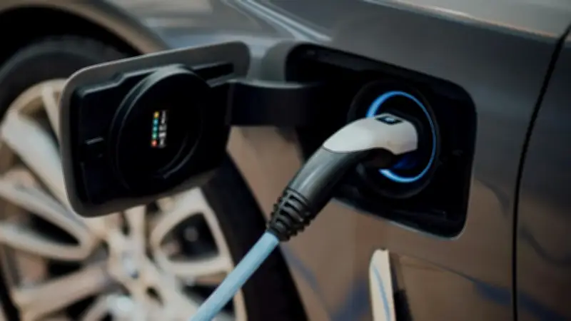 Colombia: crecimiento histórico de vehículos eléctricos e híbridos en 2026