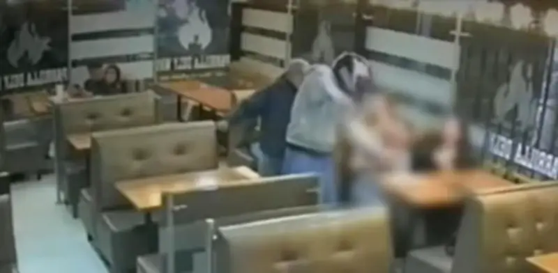 Comensales frustran robo en restaurante de Bogotá; ladrón se hiere con su propia arma