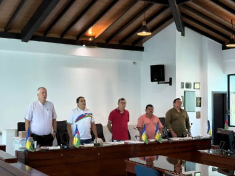 Concejales de El Socorro debaten organización del espacio público en casco urbano patrimonial
