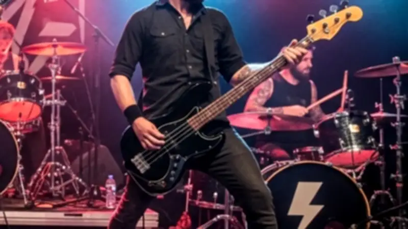 Concurso musical en Bogotá ofrece becas universitarias a bandas de rock y pop estudiantiles