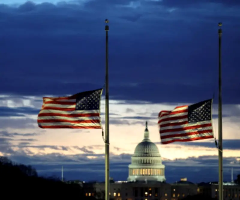 Congresistas demócratas de EE.UU. visitan Cuba y exigen a Trump moderar su retórica bélica