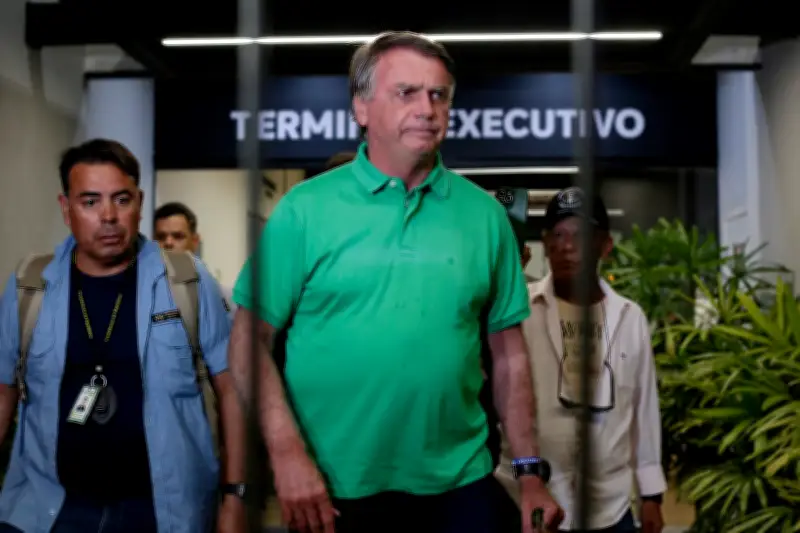 Congreso brasileño reduce condena a Bolsonaro por intento de golpe