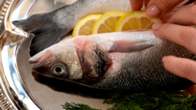 Consumo de pescado se dispara en Semana Santa: expertos destacan beneficios y alertan sobre riesgos