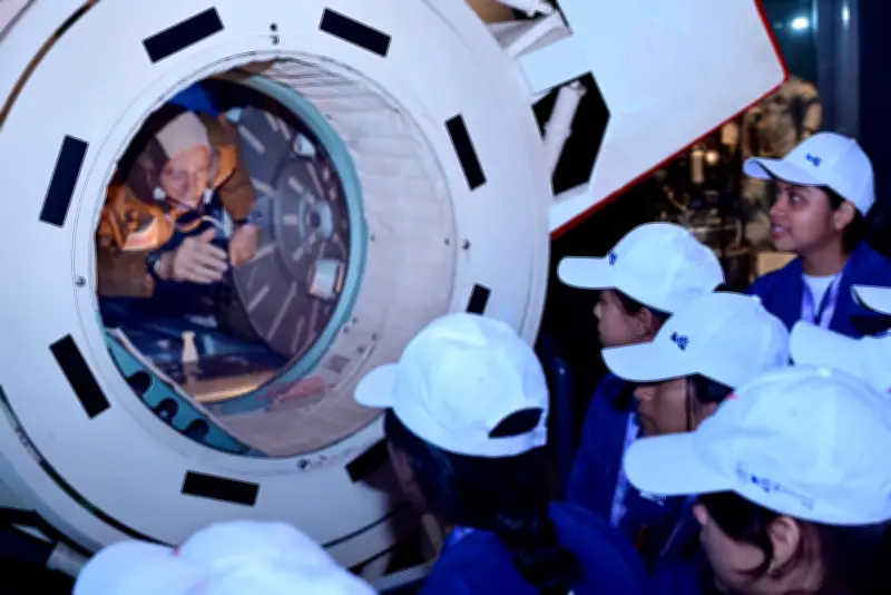 Convocatoria abierta: Niñas colombianas podrán viajar a la NASA en programa educativo de la Fundación She Is