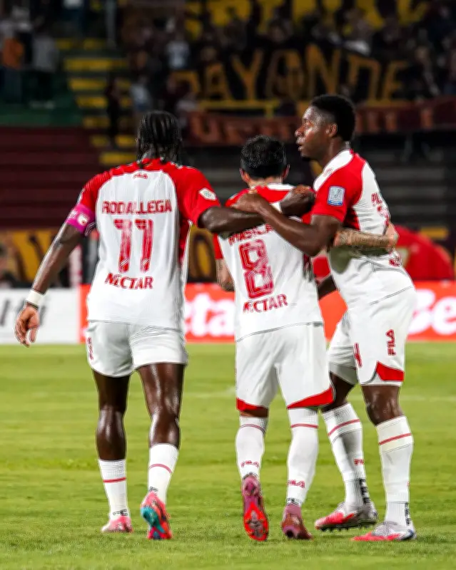 Corinthians se queda sin técnico antes de enfrentar a Santa Fe en Copa Libertadores
