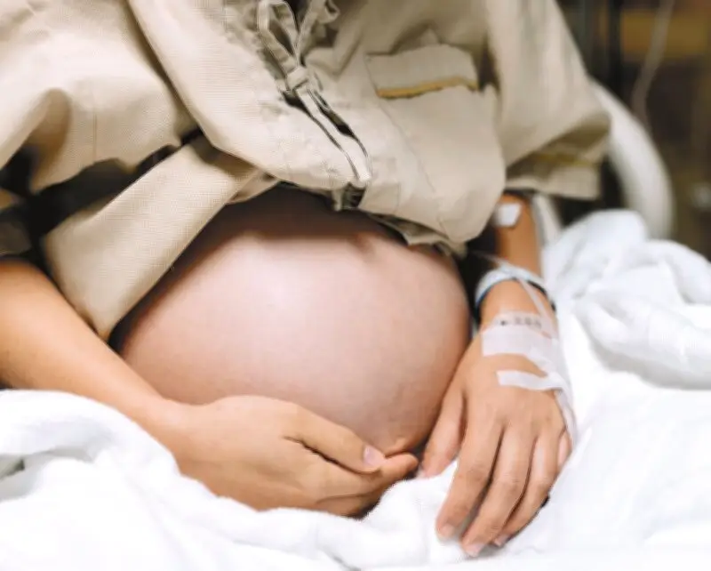 Corte Constitucional: impedir cesárea es violencia obstétrica