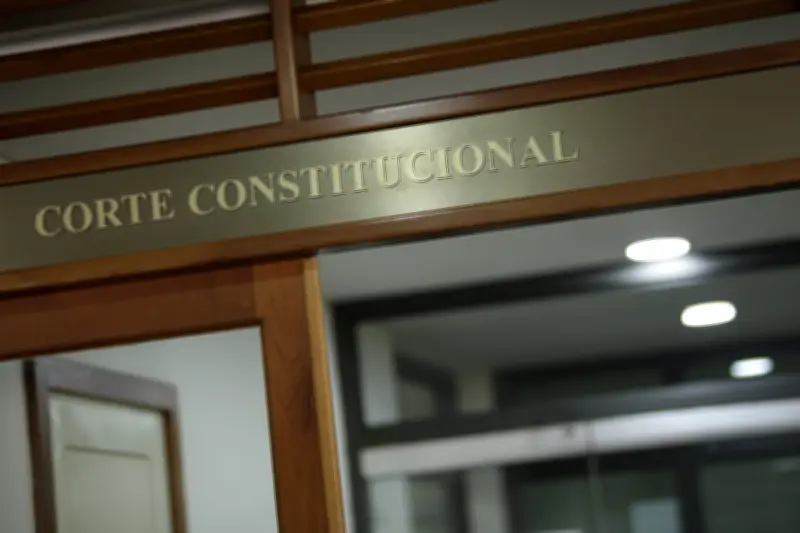 Corte Constitucional protege a prepensionados despedidos: ordena pago extraordinario para pensión