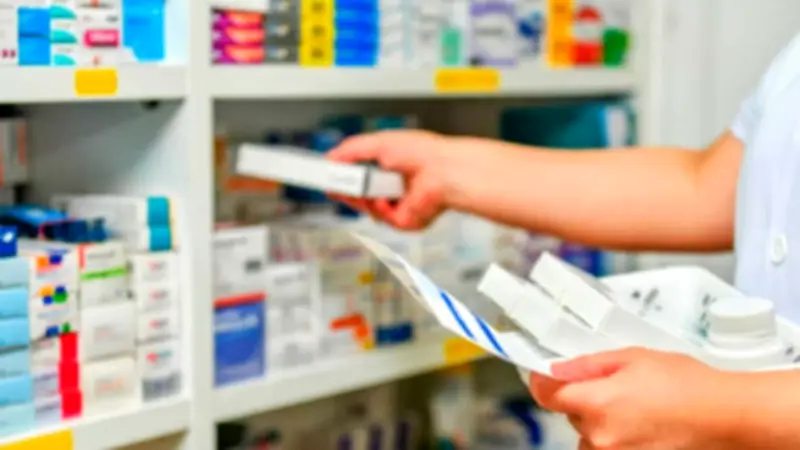 Cruz Verde corta relación con EPS Sanitas: usuarios no podrán reclamar medicamentos desde octubre