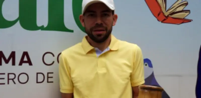 De las armas a la miel: excombatiente FARC transforma su vida con emprendimiento apícola en Catatumbo