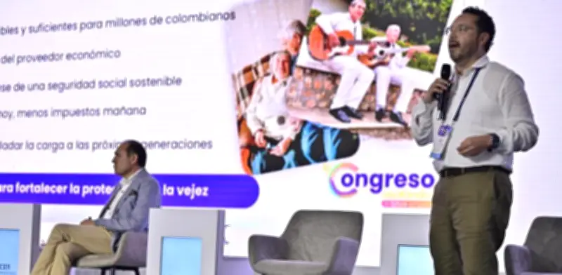 Decreto para traslado de $25 billones a Colpensiones genera dudas en Colombia