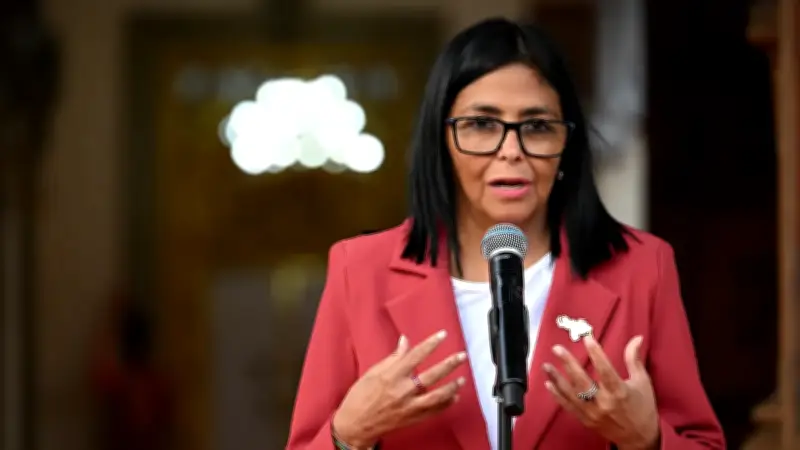 Delcy Rodríguez llama a venezolanos en el exterior a regresar al país