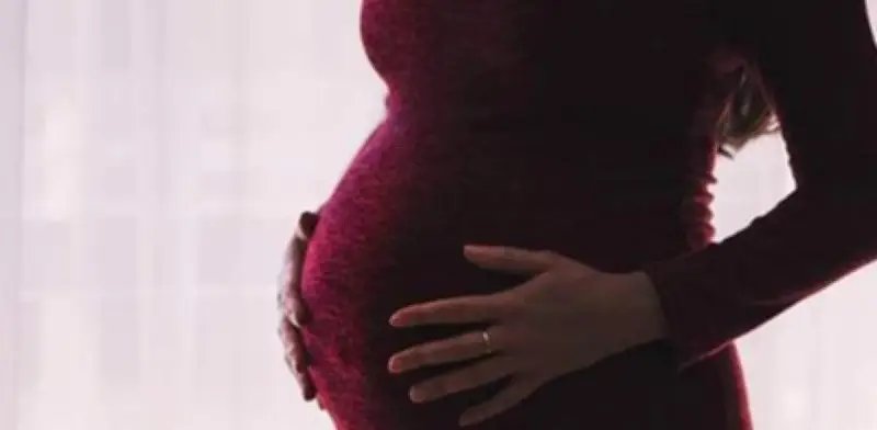 Demanda busca ampliar licencia de maternidad de 18 a 27 semanas en Colombia