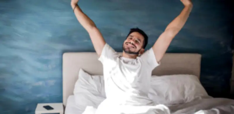 Despertarse a la misma hora cada día: el secreto para un sueño de calidad incluso los fines de semana