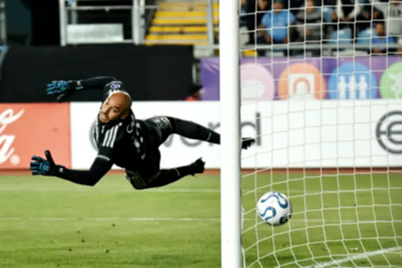 Dimayor sanciona a Diego Novoa con seis partidos por presunta agresión a jugador de Chicó