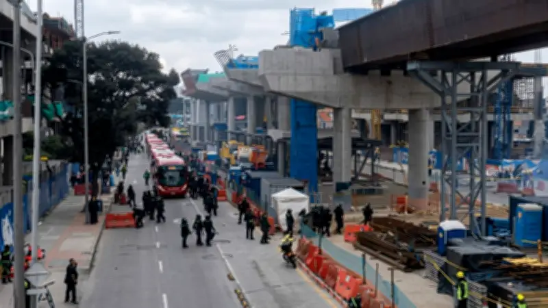 Disturbios en Bogotá: Lanzan piedras contra buses de TransMilenio durante protestas