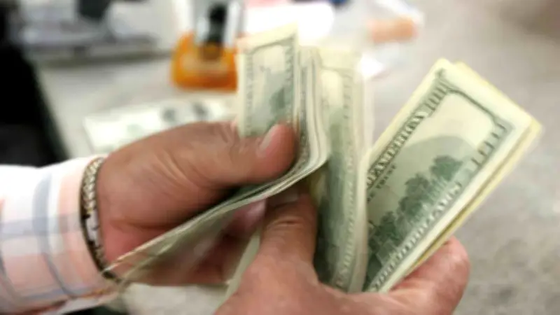 Dólar y petróleo caen tras cese al fuego entre EE.UU. e Irán; bolsas mundiales repuntan