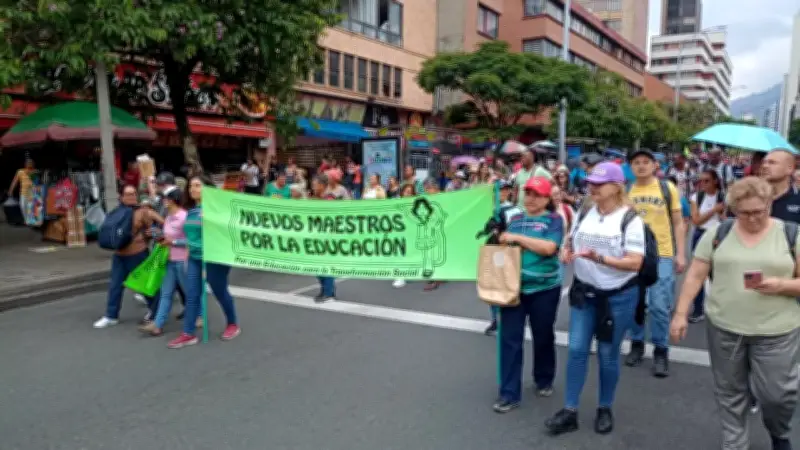 Docentes de Medellín se movilizan por fallas en salud y pensiones en paro nacional