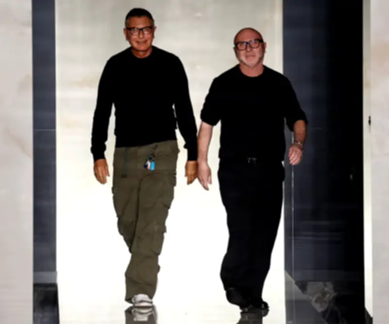 Dolce & Gabbana en crisis: Gabbana renuncia y empresa busca capital ante deuda de US$530 millones