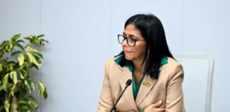 EE.UU. retira a Delcy Rodríguez de lista de sancionados en giro hacia Venezuela