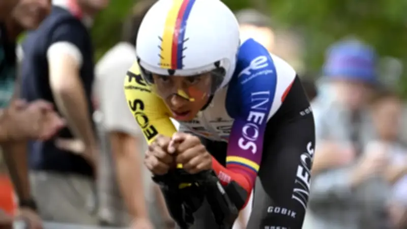 Egan Bernal se afianza en el podio del Tour de los Alpes tras tercera etapa
